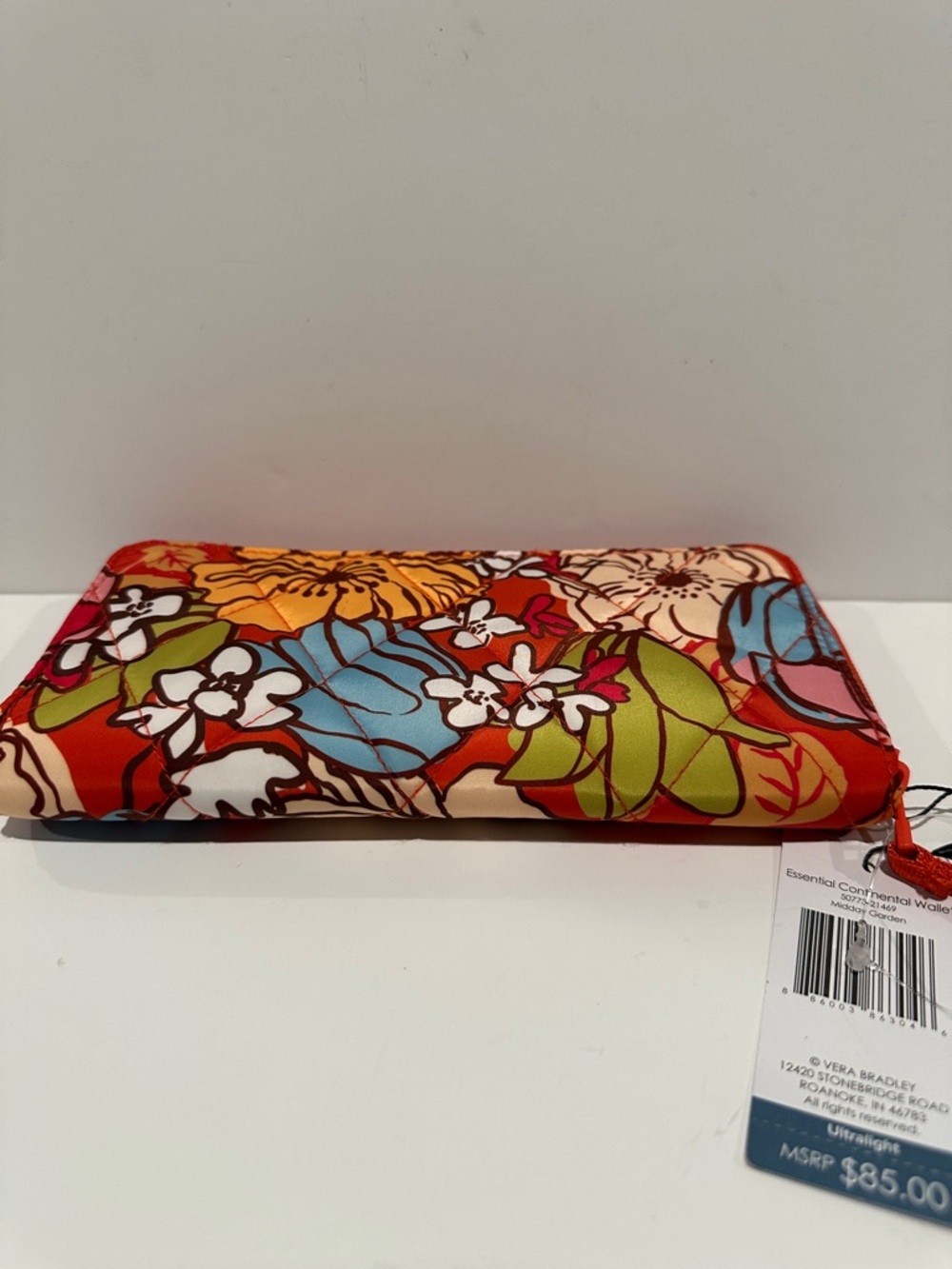Vera Bradley Essential Continental Midday Garden Large Zip Around Wallet.